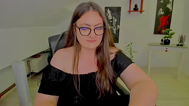 MistressDarrah XXX чат на живо