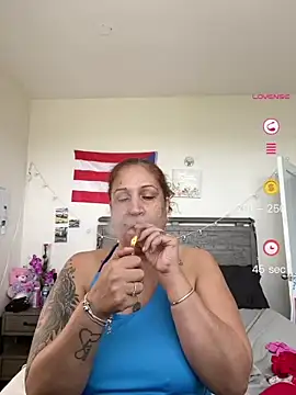 ladycreamypr2 Chat XXX live