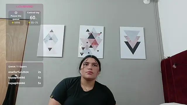 Chat +18 de chubbykinkyygirl ao vivo
