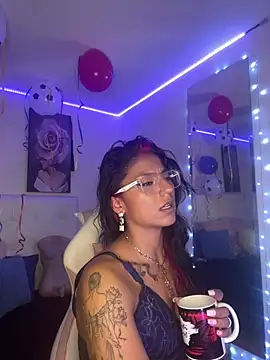 Chat +18 de SamathaMay ao vivo