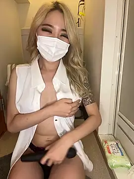 MOMOKA_33's Webcam Show