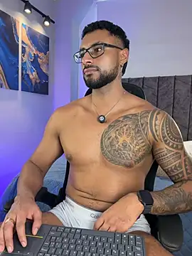 Chatroom XXX en direct de LiamGarcia1