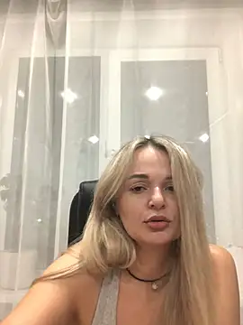 Seralunee Live XXX-Chat