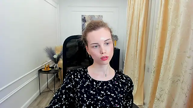 MileyWings élő XXX-chatje