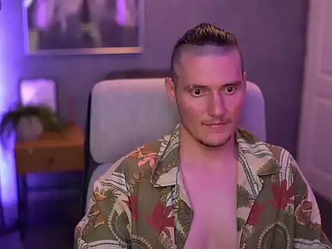 Alex_Wilde élő XXX-chatje