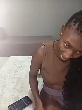Chat +18 de Littletee001 ao vivo