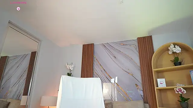 NatalyCarter_ Adlı Modelin Canlı XXX Sohbeti