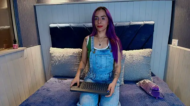 PurpleRose3x – Naživo XXX chat