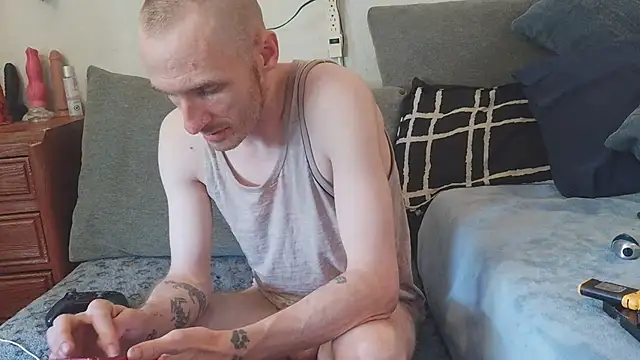 pyrowuff XXX чат на живо