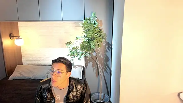 Andy_Joy_ Chat XXX live