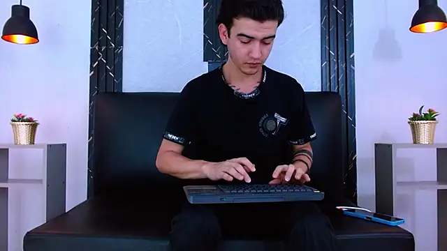 XXX chat uživo modela Feiccer_Castquer