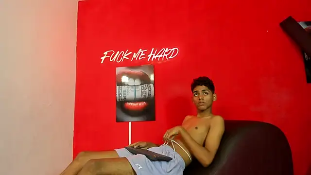 دردشة TWINKS_FRIENDS الجنسية المباشرة
