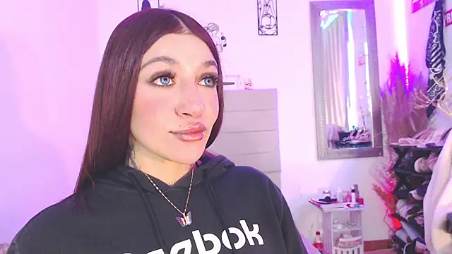 Anna_belly Chat XXX in diretta