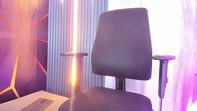 Chat +18 de Miss_Isa_ ao vivo