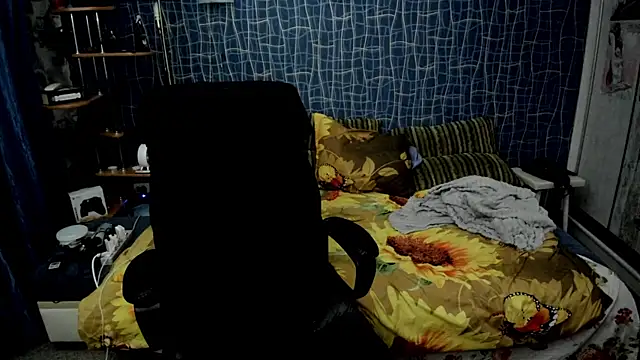CuteBoy228 élő XXX-chatje