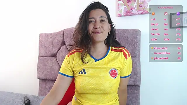 violeta_scott élő XXX-chatje