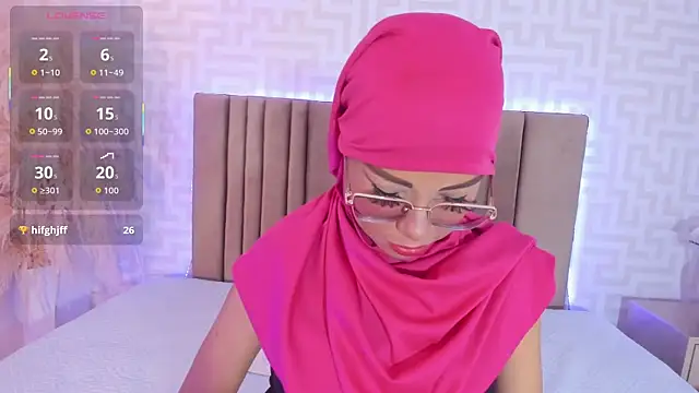 Chatroom XXX en direct de naishaa_