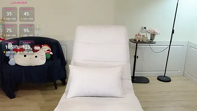 Xiao--Lin Adlı Modelin Canlı XXX Sohbeti