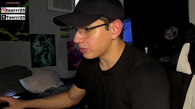 hyungboy XXX чат на живо