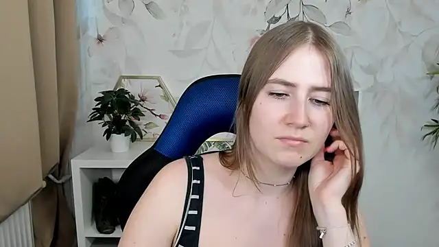 candy_Megan Chat XXX in diretta