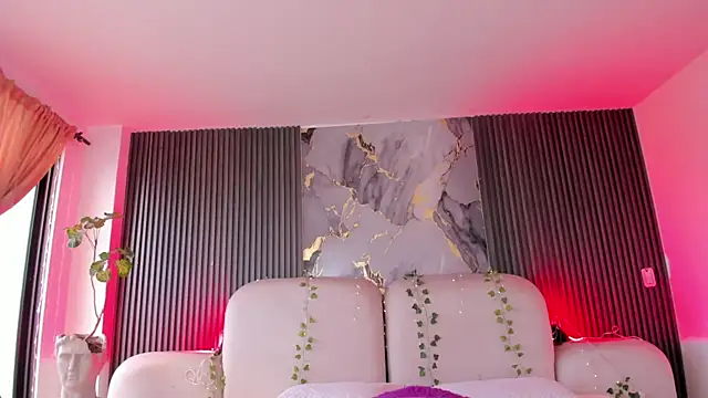 CarolineFyre Adlı Modelin Canlı XXX Sohbeti