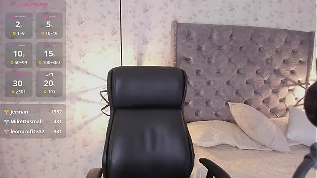 LanaJones_'s Live XXX Chat