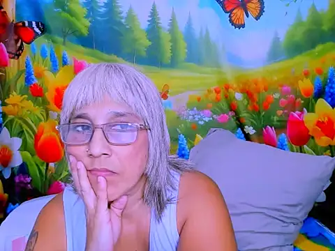 indianroxy's Live XXX Chat