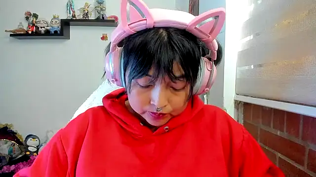 แชท XXX สดของ Shaddycute_