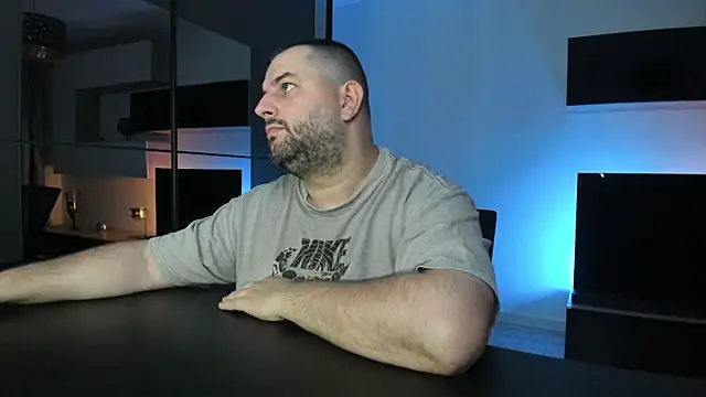 Czat XXX na żywo – DravenPeak