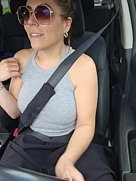 Ellie-Elizabeth 现场XXX聊天