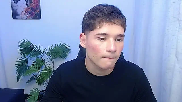 Mattass18's Live XXX Chat