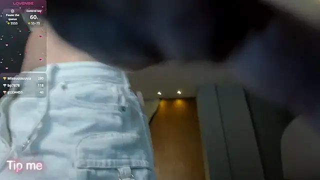 CorinneRusso's Live XXX Chat