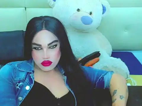Chatroom XXX en direct de NharaBigCock