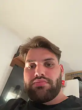 Maxi_52@xh's Webcam Show