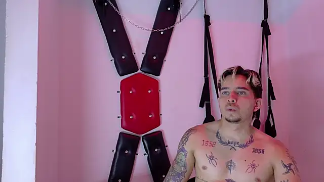 AliceandMax's Live XXX Chat