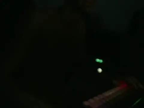 iLoveElusiveCats Chat XXX in diretta