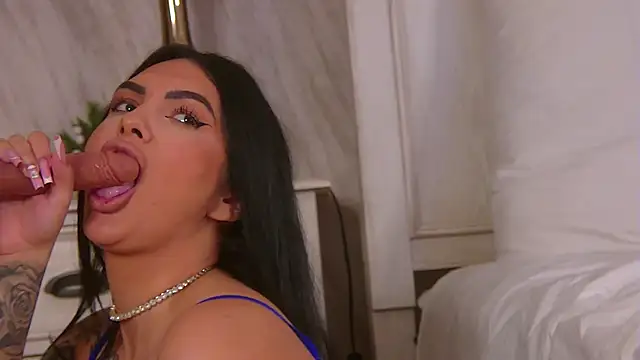 AliraNightvale Chat XXX live