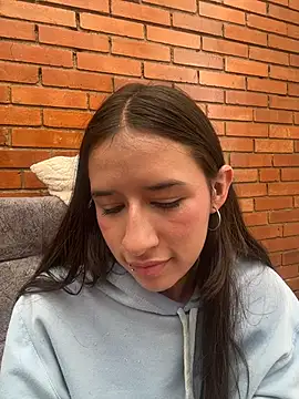 دردشة LilyRossi_ الجنسية المباشرة