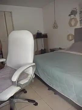 Chat XXX en directo de Elenna__