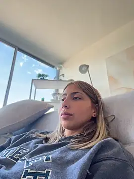 Ameellie Adlı Modelin Canlı XXX Sohbeti