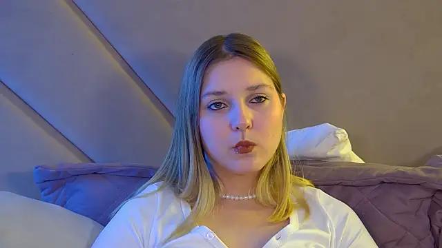 TinnaBurton's Live XXX Chat