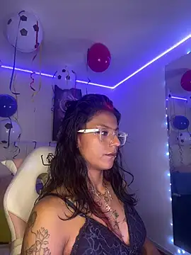 SamathaMay Adlı Modelin Canlı XXX Sohbeti