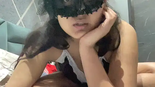 ishu_96 Adlı Modelin Web Kamerası Şovu