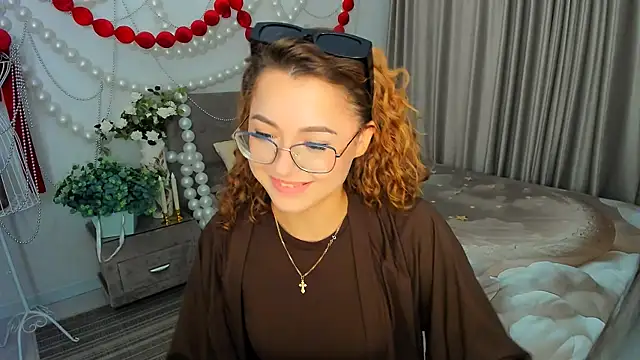 XXX chat uživo modela SereneFlame