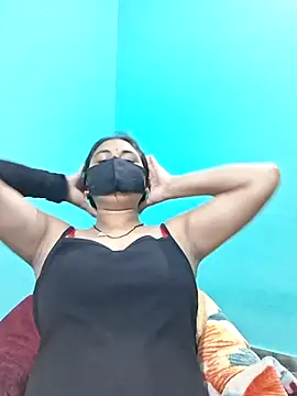 DivyaBhabhi69@xh's Live XXX Chat