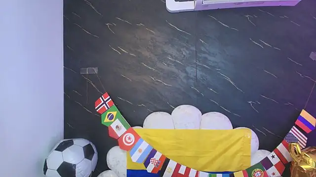 Živý XXX chat _MiaBrown_