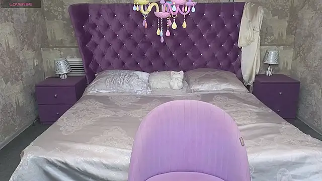 Anna_Kenan Adlı Modelin Canlı XXX Sohbeti