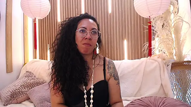 Velvet_Curly's Live XXX Chat