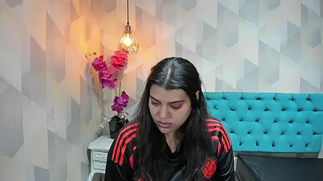 Chat +18 de LindaBreeS ao vivo