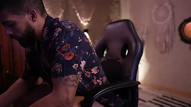 DannSaenz 라이브 XXX 채팅